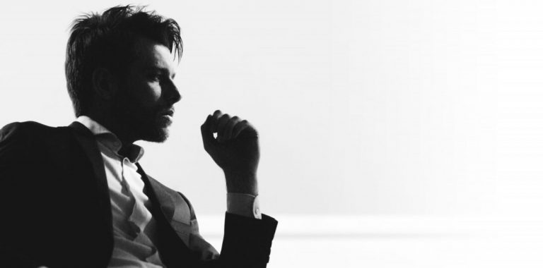 Quer um homem pronto? Apronte o seu.